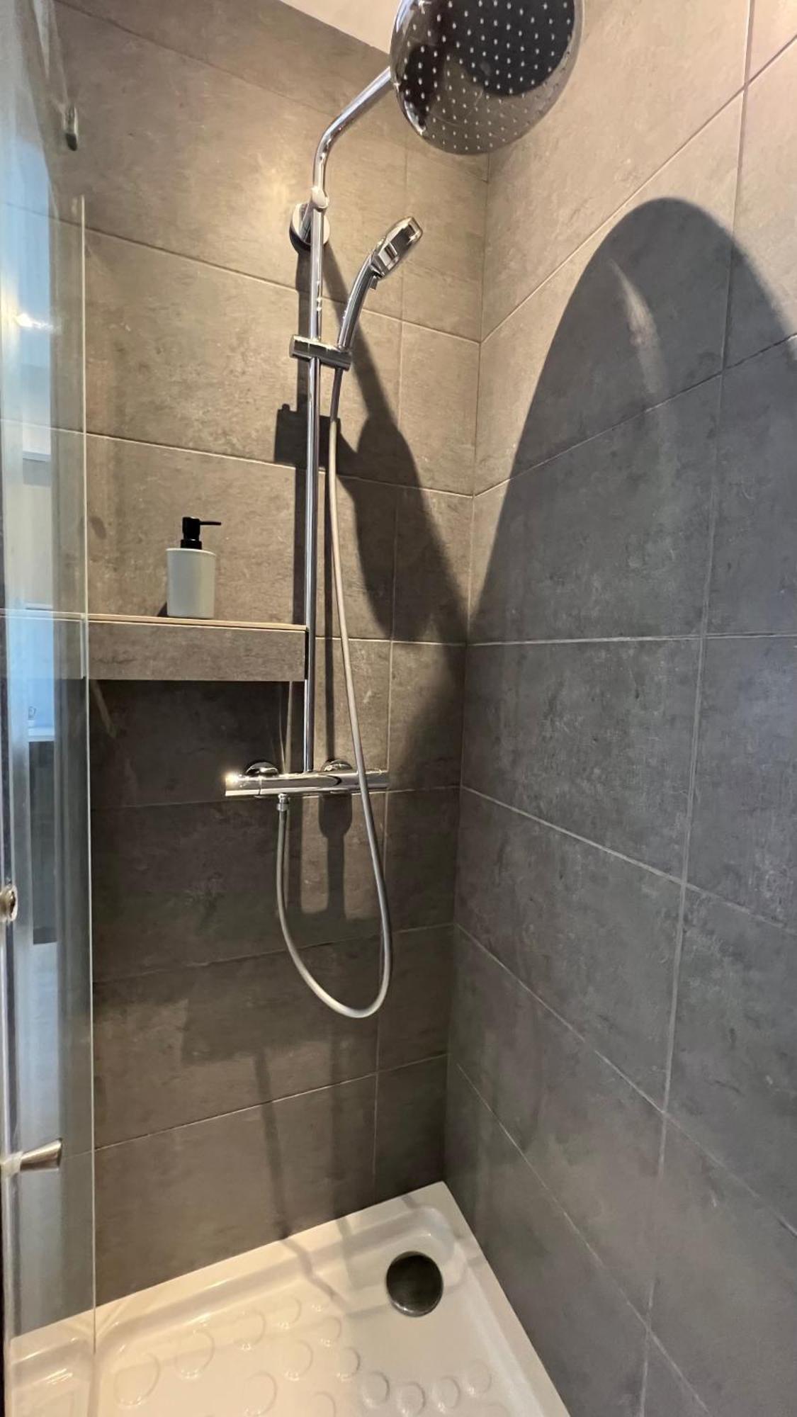 Studio Piscine Partagee Parking Securise Saint-Yrieix-sur-Charente Buitenkant foto